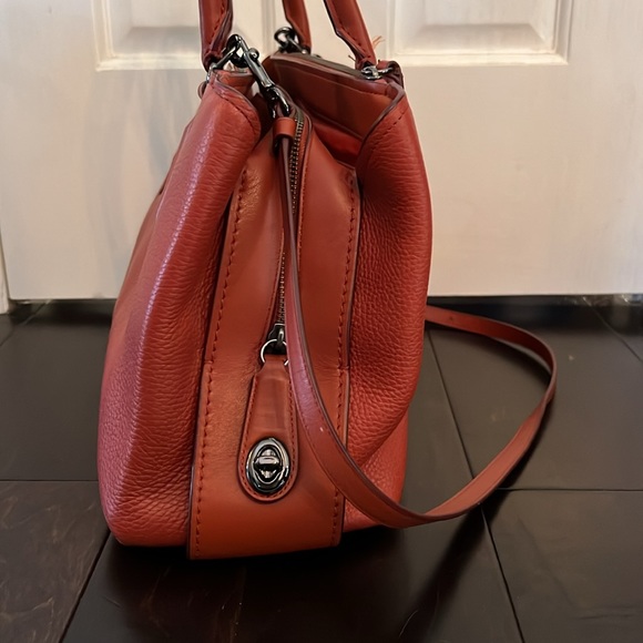 Coach bag like new condition - Picture 5 of 16